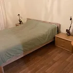 Grosses 60 M Ein Schlafzimmer Kueche Internet Essbereich Waschmaschine Spuelmaschine Gemeinschaftsbad *