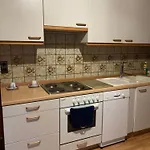 Grosses 60 M Ein Schlafzimmer Kueche Internet Essbereich Waschmaschine Spuelmaschine Gemeinschaftsbad *