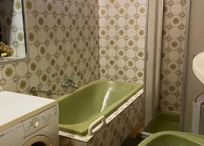 Privat bolig Grosse 100 M Zwei Schlafzimmer Kueche Internet Essbereich Waschmaschine Spuelmaschine Eigenes Badezimmer *