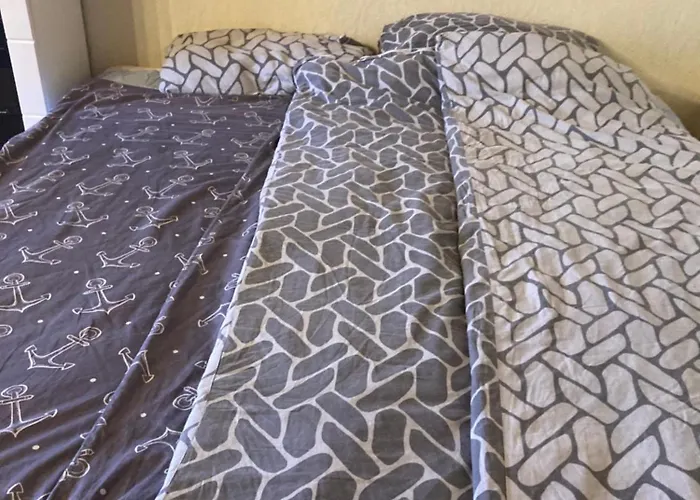 Kwatera prywatna Grosse 100 M Zwei Schlafzimmer Kueche Internet Essbereich Waschmaschine Spuelmaschine Eigenes Badezimmer Duisburg